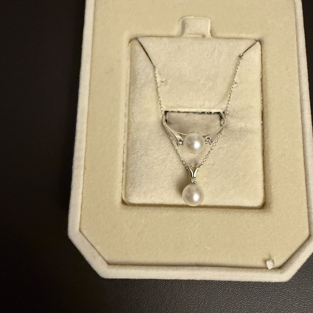 Zales White Gold Necklace with Pearls